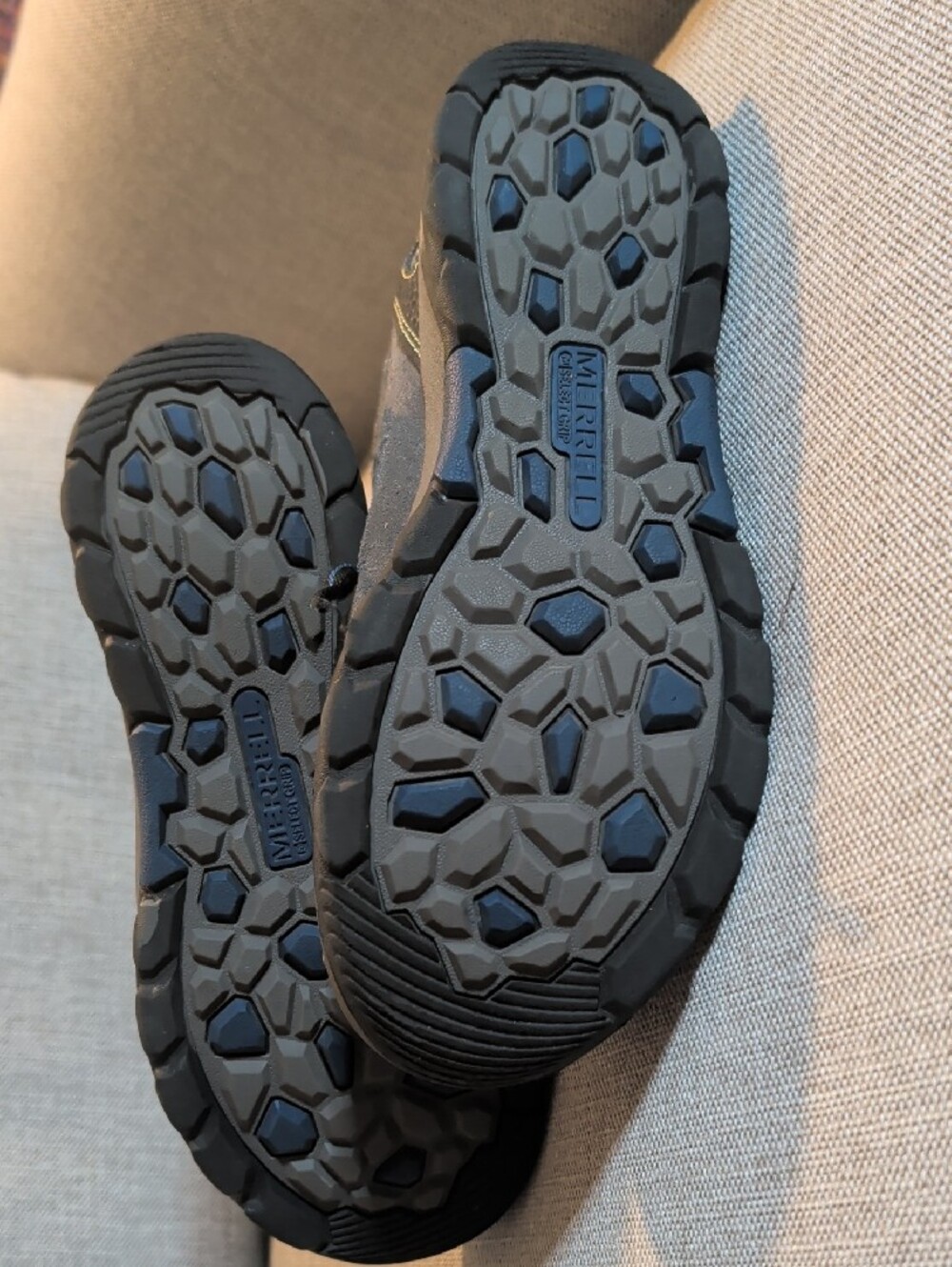 Kids Black and Gray Athletic Outdoor Shoes - Picture 5 of 6
